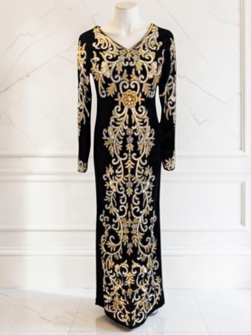 VTG BLACK VELVET BEADED EMBELLISHED GOWN DRESS SIZE SMALL